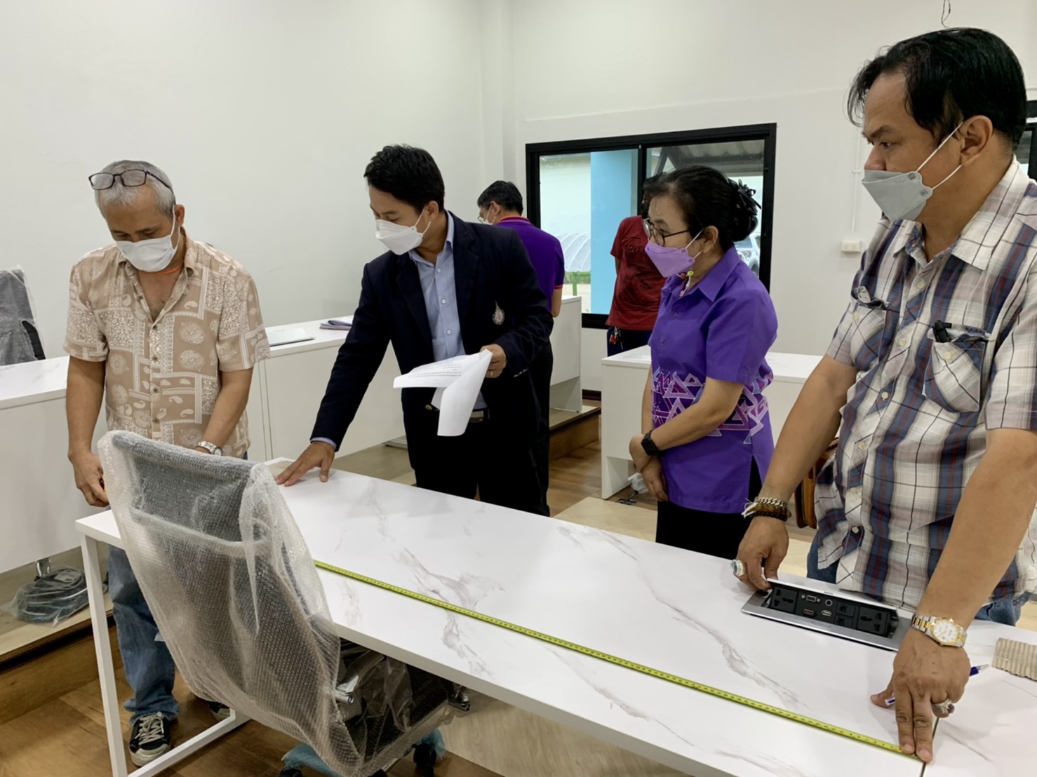 รองอธิการบดีฝ่ายกิจการนักศึกษาตรวจรับงานปรับปรุงศูนย์ติว