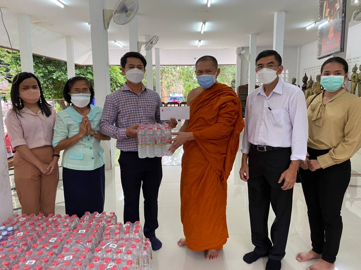 รองอธิการบดีฝ่ายกิจการนักศึกษาเยี่ยมชมวัดวิมุตติธรรมและกราบนมัสการเจ้าคณะจังหวัดนครศรีธรรมราช