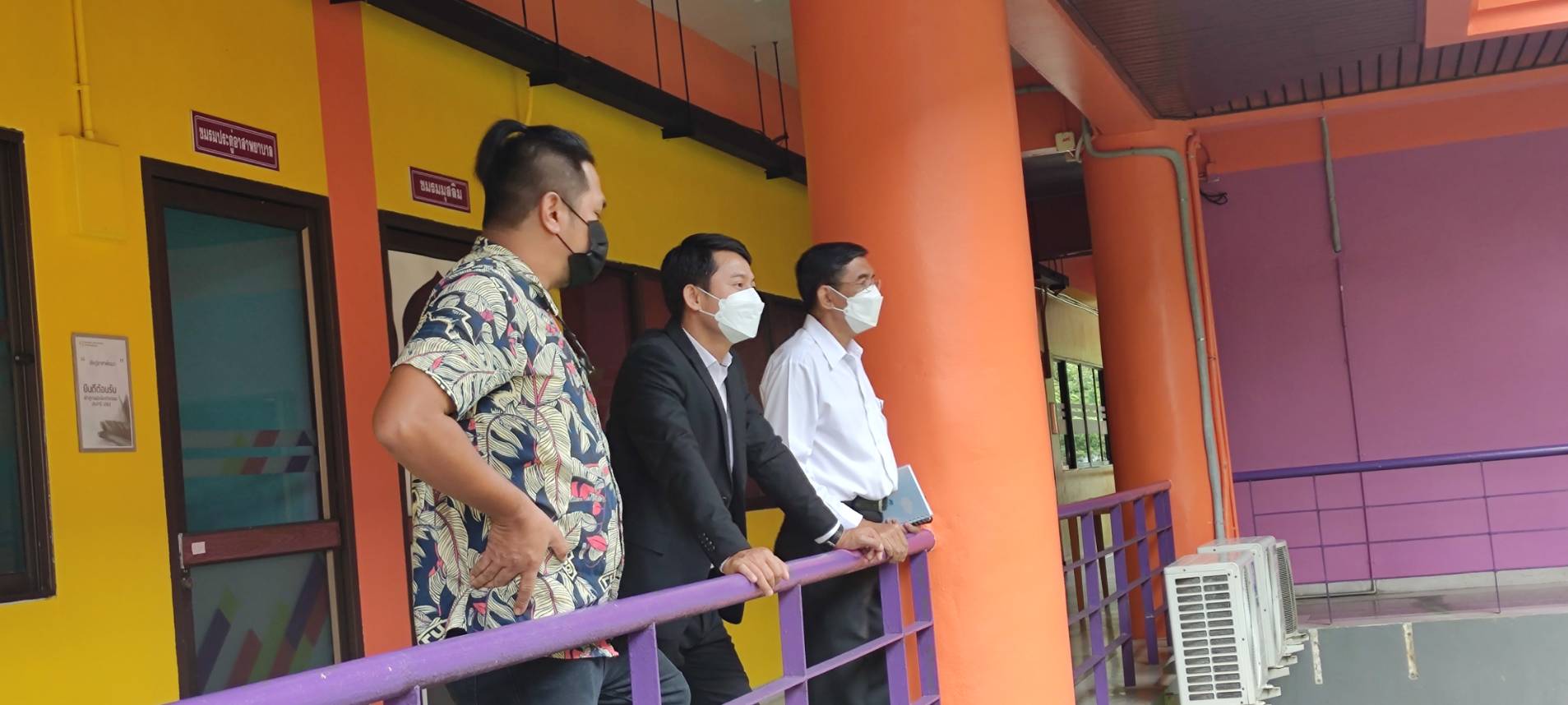 รองอธิการบดีฝ่ายกิจการนักศึกษาติดตามการปรับปรุงอาคารกิจกรรมนักศึกษา