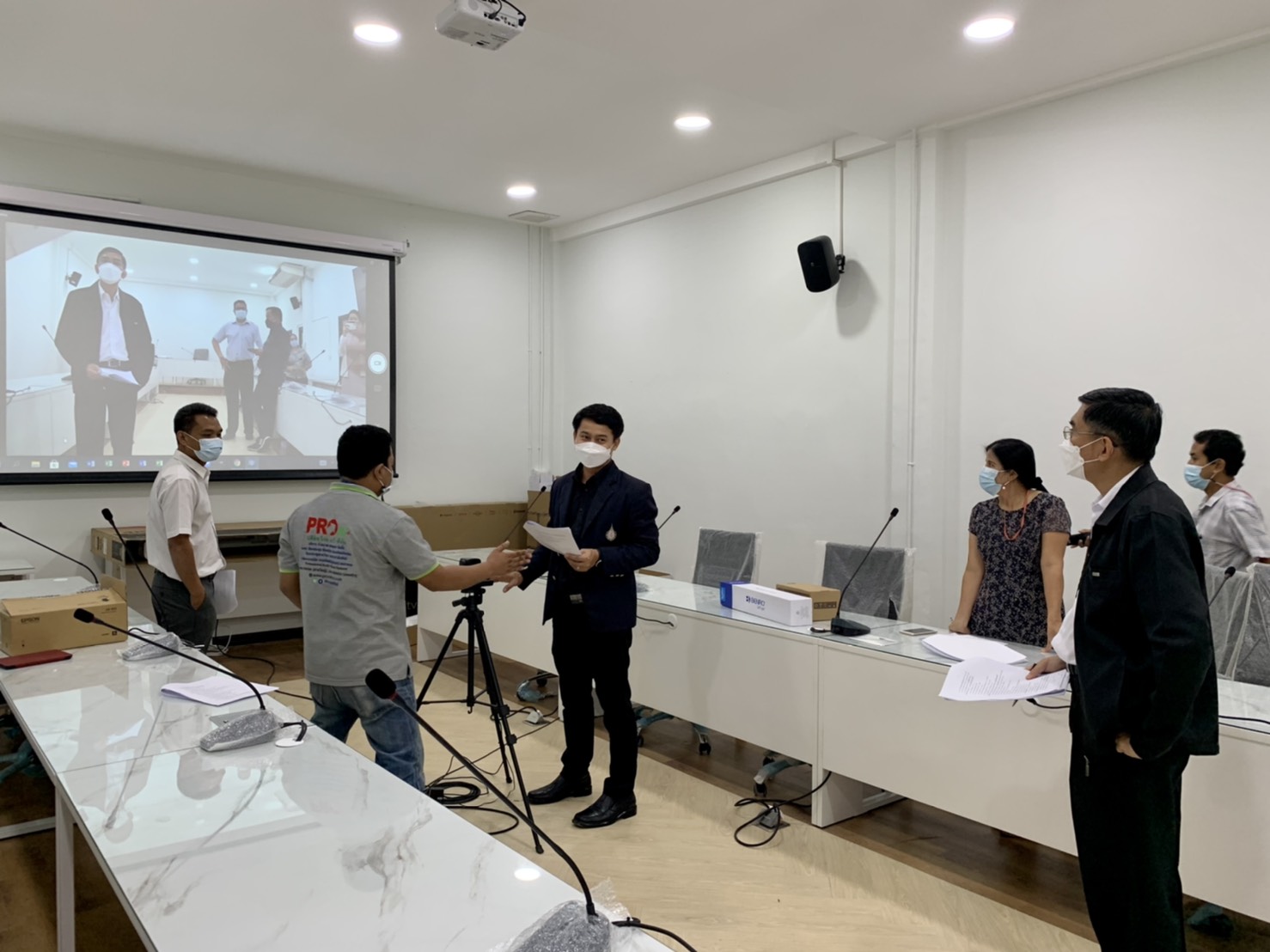 รองอธิการบดีฝ่ายกิจการนักศึกษาตรวจรับงานปรับปรุงเพื่อเตรียมพร้อมรับนักศึกษาหลังเปิดเรียนตามปกติ