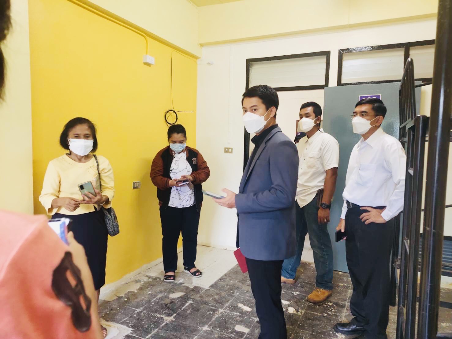 รองอธิการบดีฝ่ายกิจการนักศึกษาตรวจรับงานปรับปรุงเพื่อเตรียมพร้อมรับนักศึกษาหลังเปิดเรียนตามปกติ