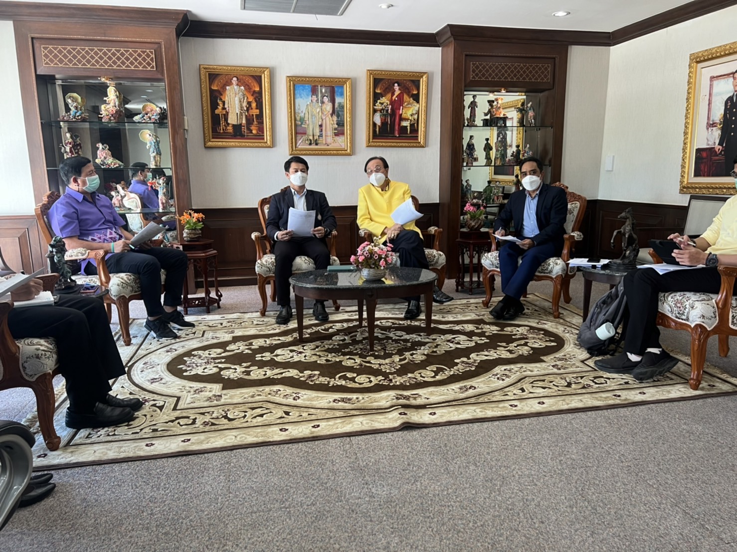 ตัวแทนส่วนกิจการนักศึกษาเข้าอวยพรปีใหม่ 2565 แด่ท่านรักษาการอธิการบดีมหาวิทยาลัยวลัยลักษณ์