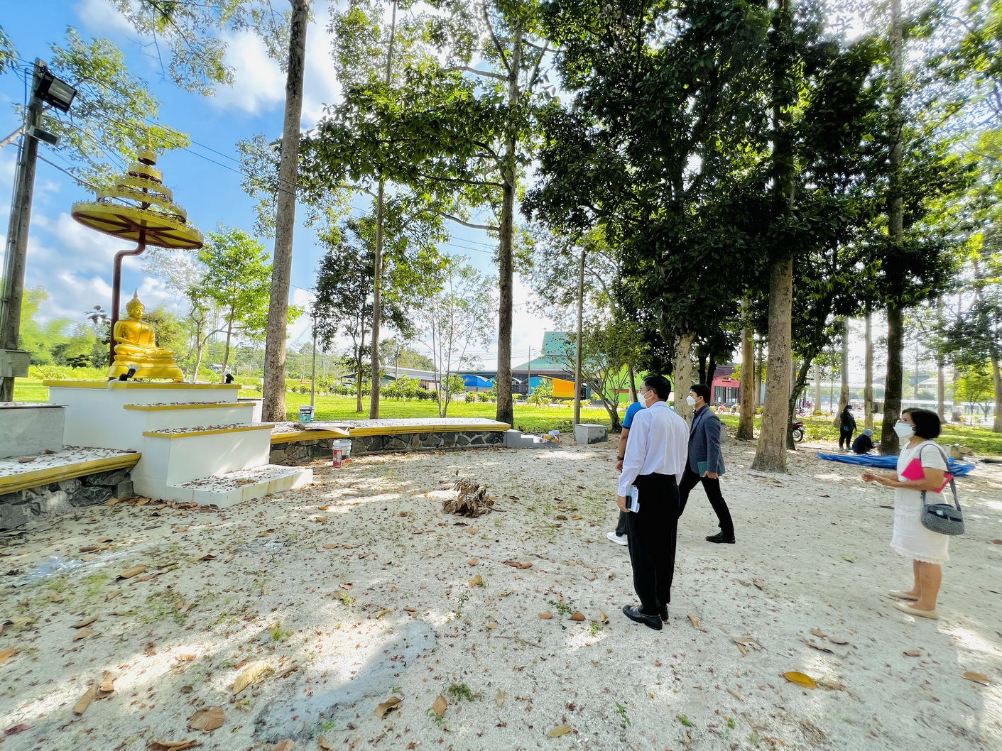 รักษาการรองอธิการบดีลงพื้นที่ติดตามงานปรับปรุงลานธรรม