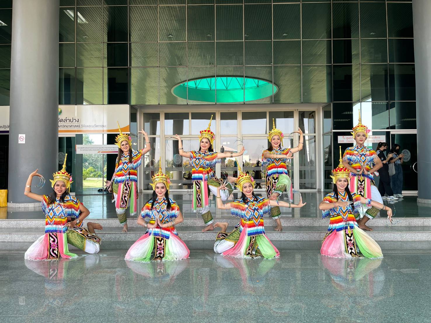 นักศึกษาชมรมนาฏศิลป์ ม.วลัยลักษณ์ เข้าร่วมงานศิลปวัฒนธรรมอุดมศึกษา ครั้งที่ 20