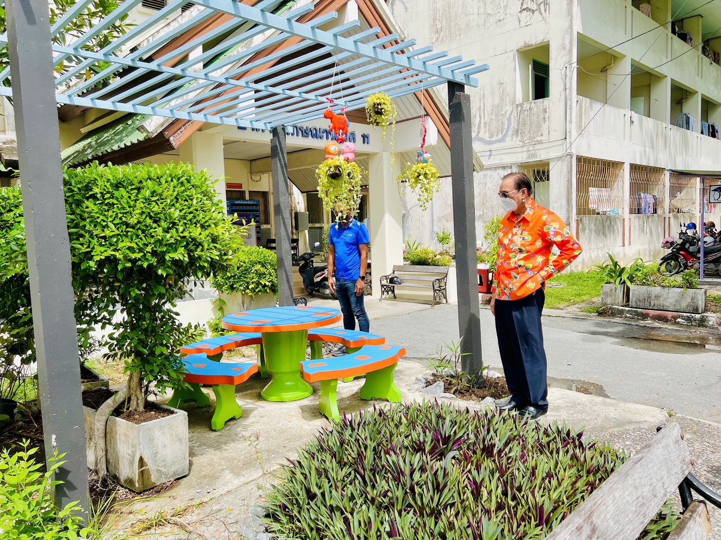 รักษาการแทนอธิการบดีฯ ลงพื้นที่ติดตามงานปรับปรุงในเขตหอพัก