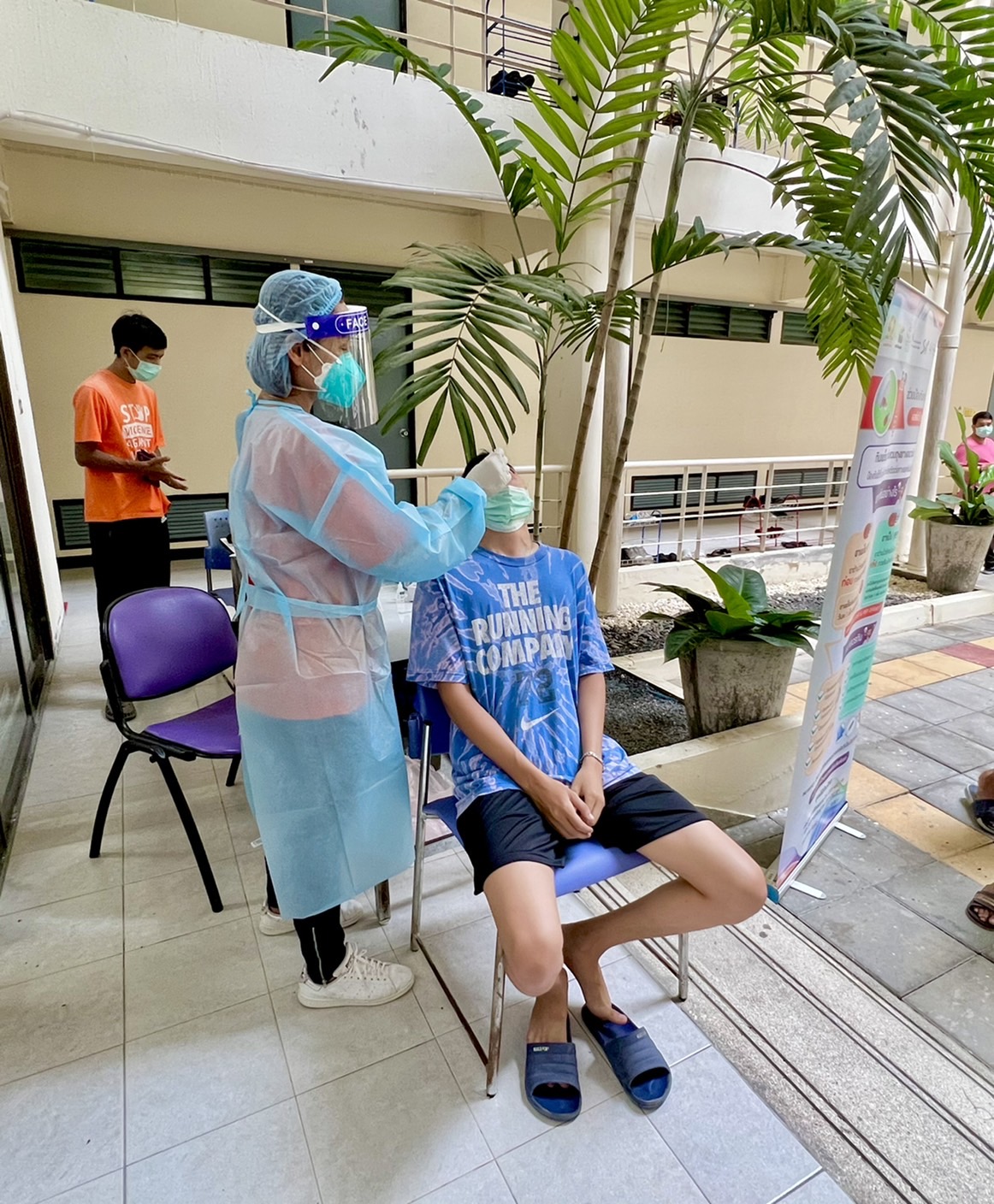 มูลนิธิรักษ์ไทยเข้าบริการด้านสุขภาพสำหรับนักศึกษาหอพัก ม.วลัยลักษณ์