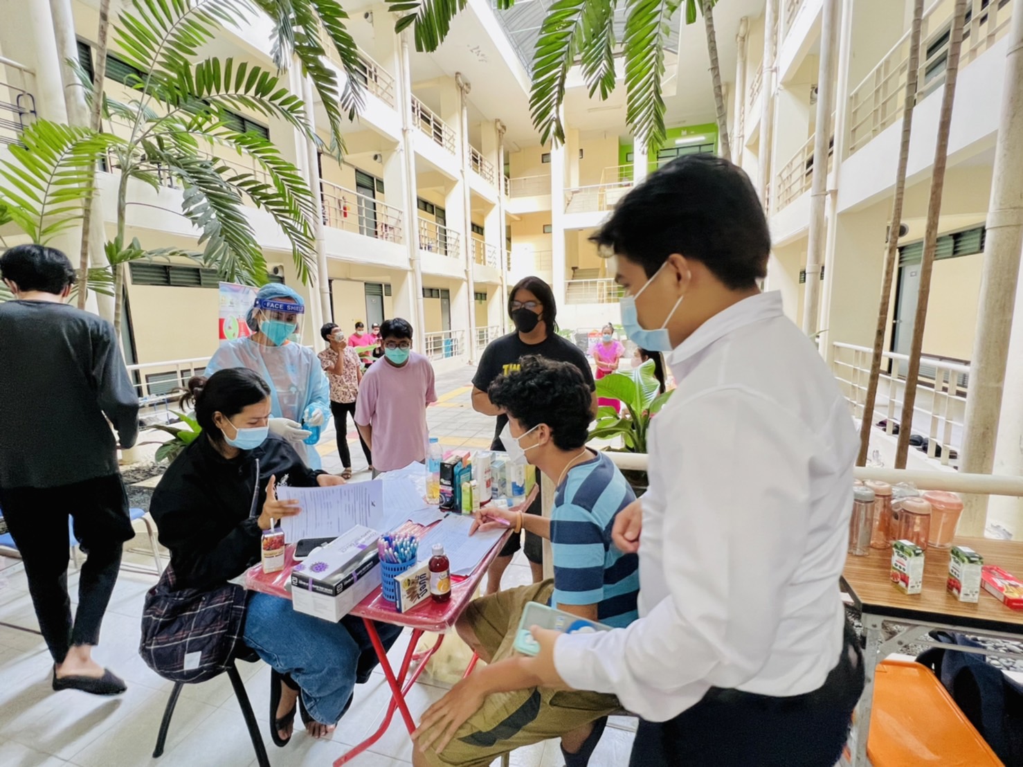 มูลนิธิรักษ์ไทยเข้าบริการด้านสุขภาพสำหรับนักศึกษาหอพัก ม.วลัยลักษณ์