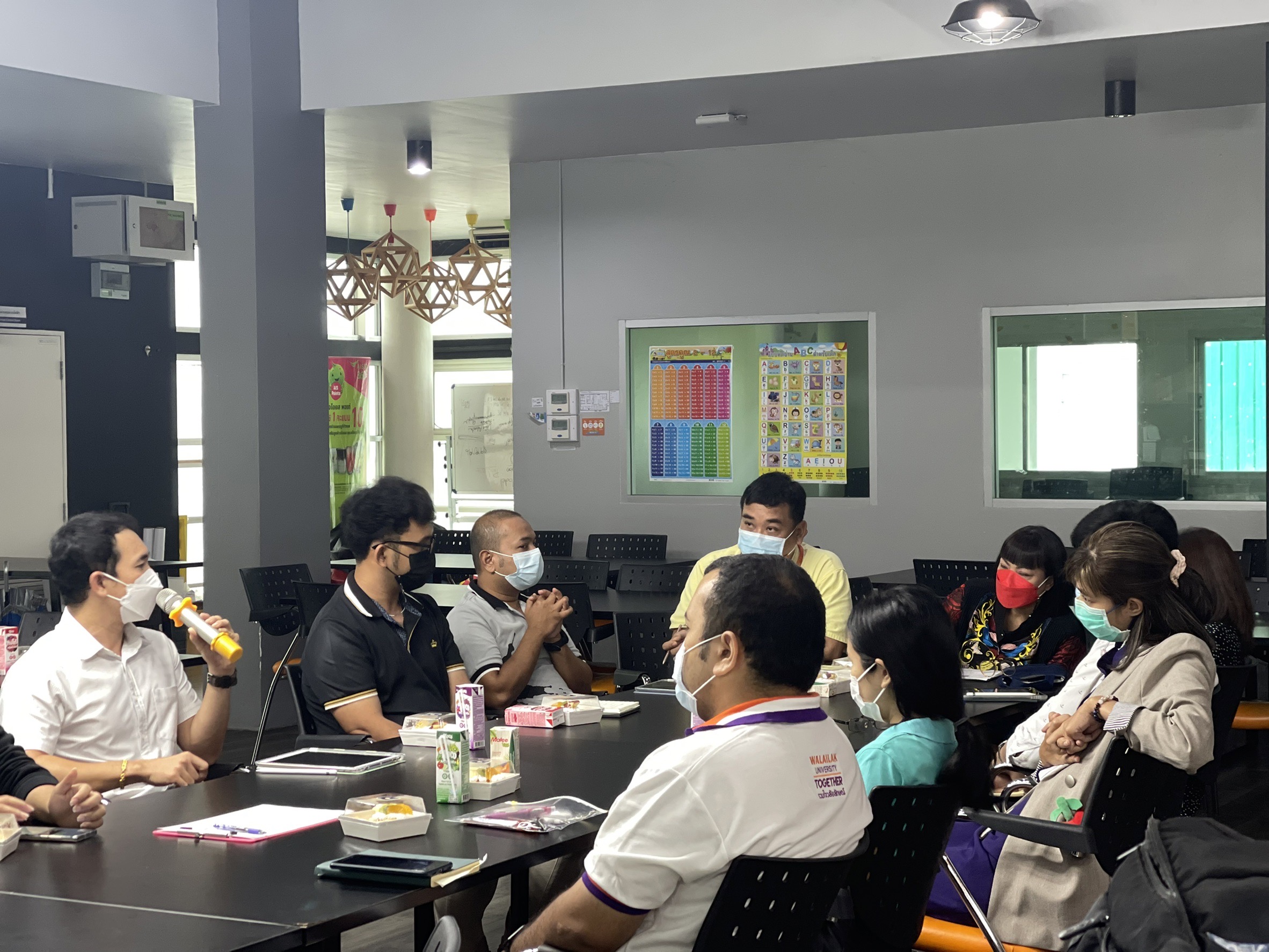 การประชุมคณะกรรมการพัฒนารูปแบบและขับเคลื่อนกิจกรรมกลุ่มสัมพันธ์นักศึกษาใหม่ ประจำปี 2565