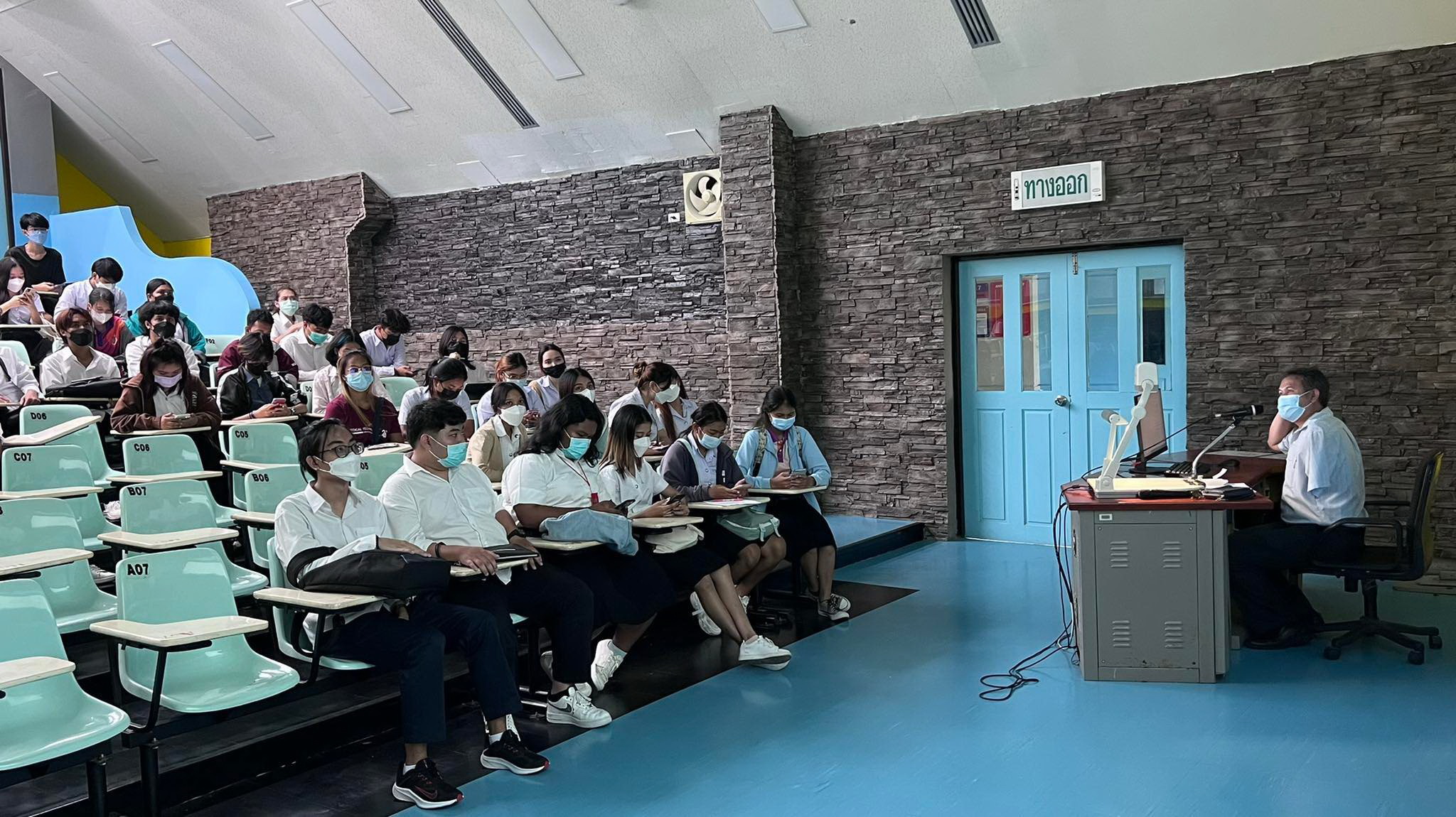 ประชุมชี้แจงนักศึกษาที่ได้รับทุนทำงานพิเศษ ประจำภาคการศึกษาที่ 1/2565