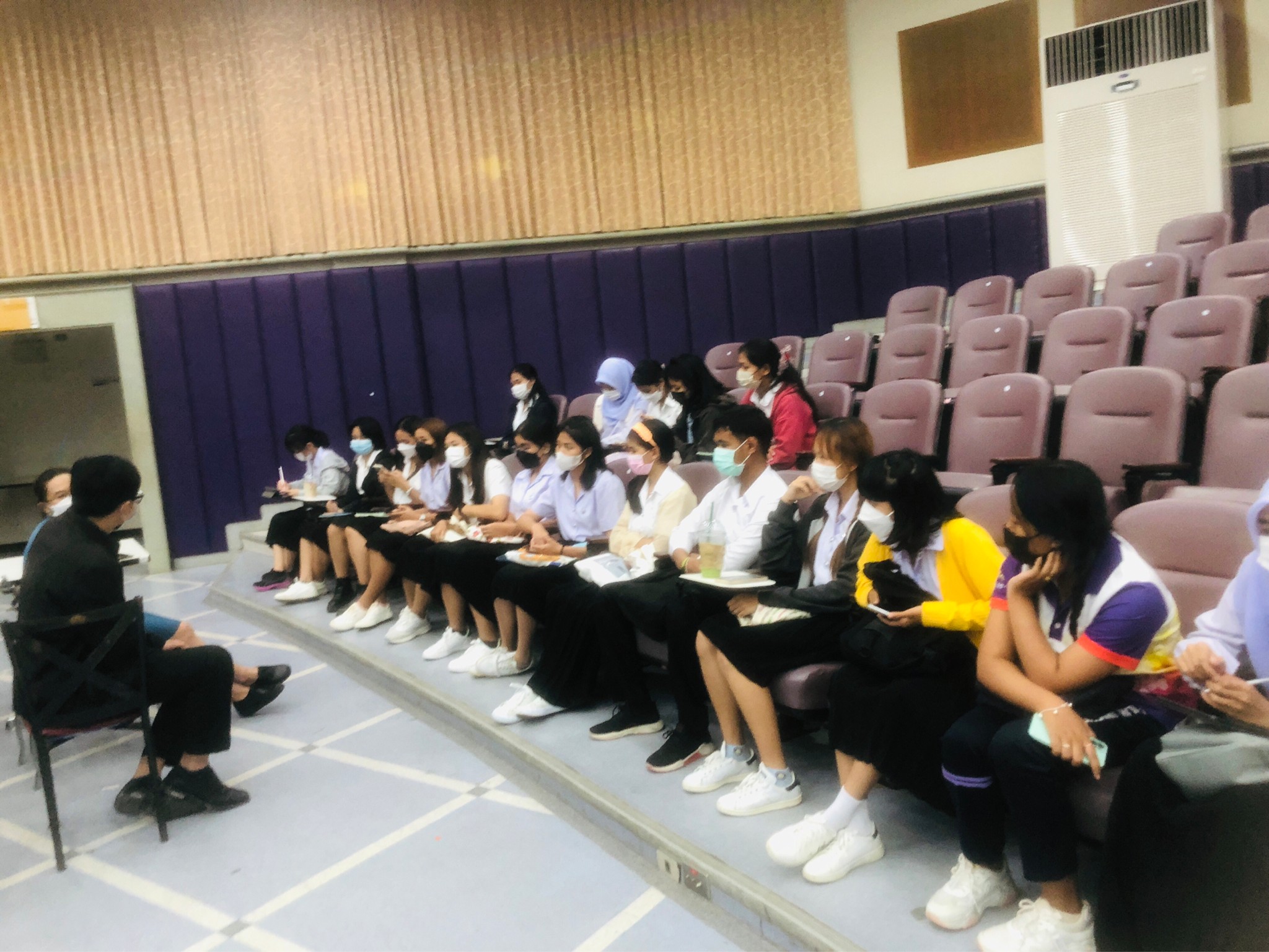 ประชุมนักศึกษาทุนยกเว้นค่าธรรมเนียมการศึกษา ประจำภาคการศึกษาที่ 1/2565