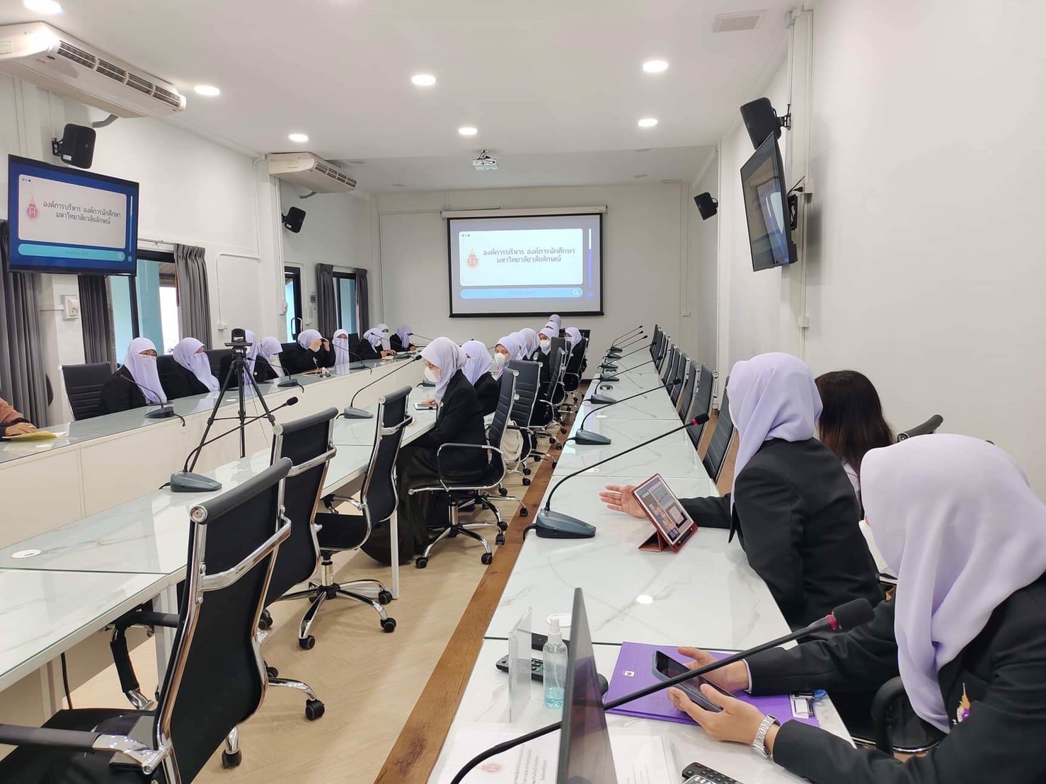 คณะเจ้าหน้าที่และนักศึกษา มหาวิทยาลัยฟาฏอนี จ.ปัตตานี ศึกษาดูงานด้านกิจกรรมนักศึกษา