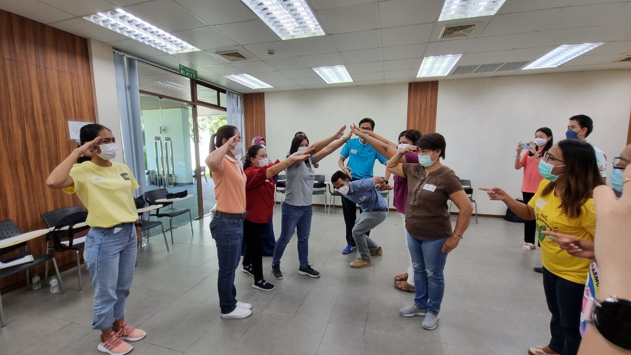 บุคลากรศูนย์ Smile & Smart Center เป็นวิทยากรการฝึกอบรมหัวข้อ “Mindfulness in the Workplace: Search Inside Yourself”