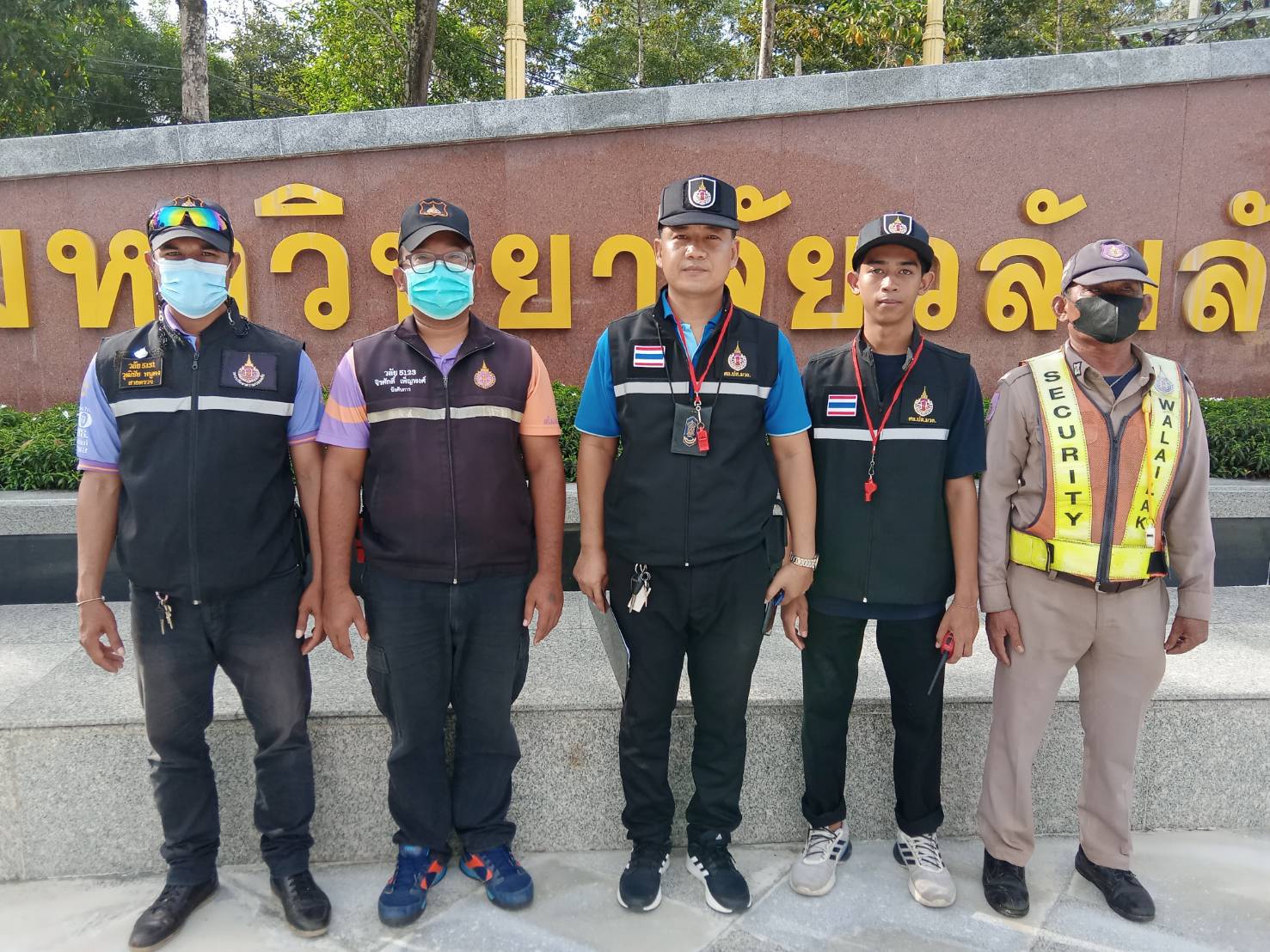 สพน. กวดขันวินัยจราจรนักศึกษาคัดกรองการใช้จักรยานยนต์ของ นศ. ปี 1