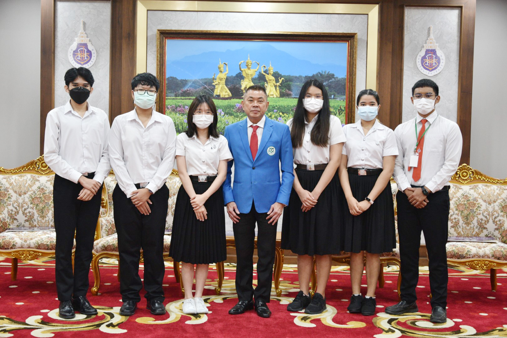 มูลนิธิทุนแพทย์เพื่อปวงประชา มอบทุนการศึกษาให้แก่นักศึกษาแพทย์ของม.วลัยลักษณ์ รวม 5.4 แสนบาท