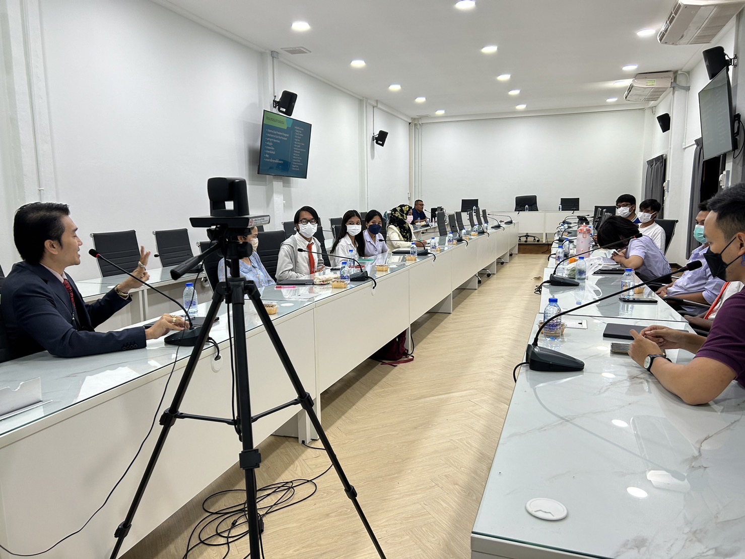 สพน. จัดการประชุมหารือเพื่อจัดตั้งชมรมนานาชาติ