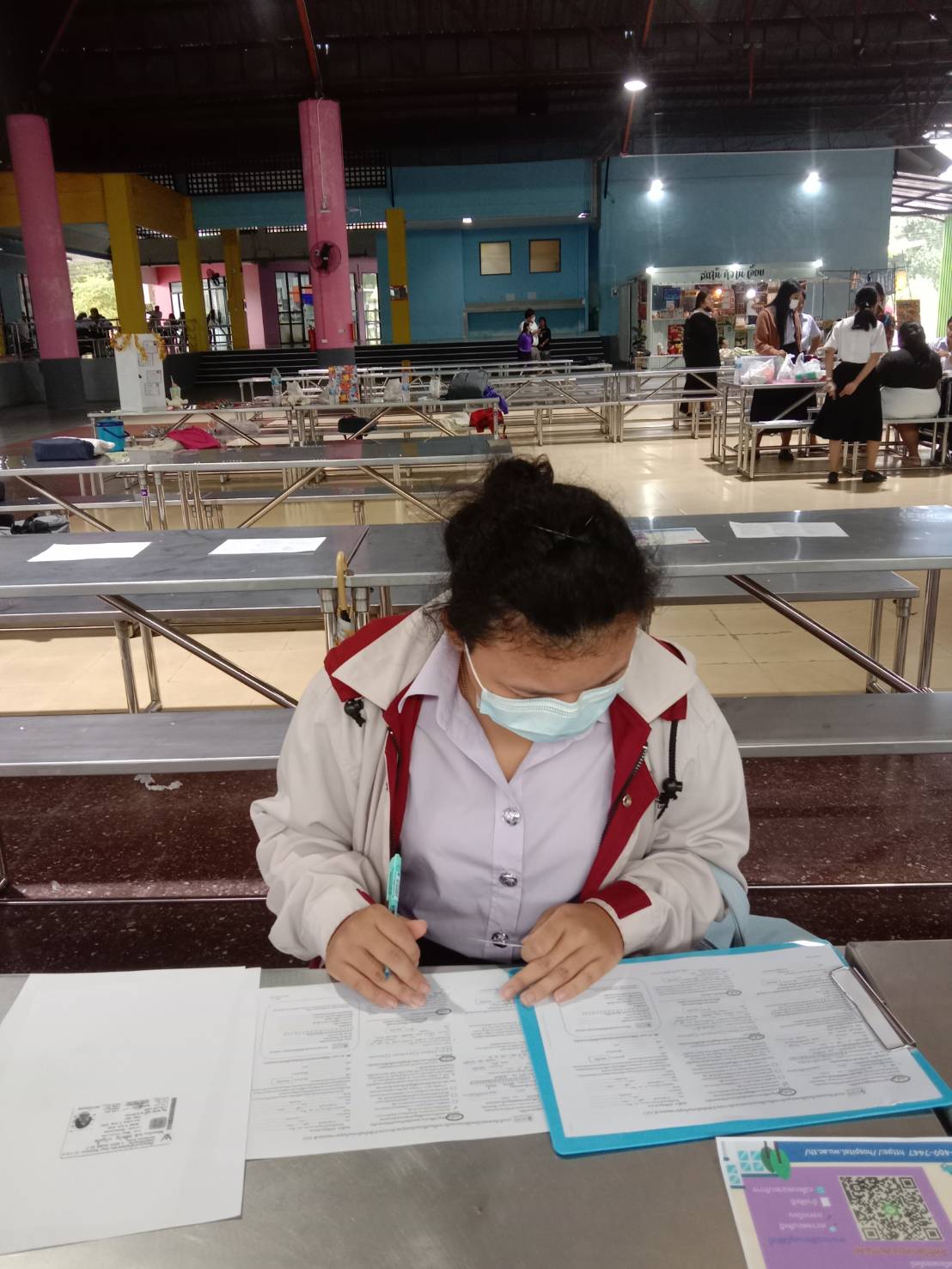 สพน. ร่วมกับ โรงพยาบาลศูนย์การแพทย์ ม.วลัยลักษณ์ เปิดบริการทำบัตรและย้ายสิทธิ์บัตรทองสำหรับนักศึกษา