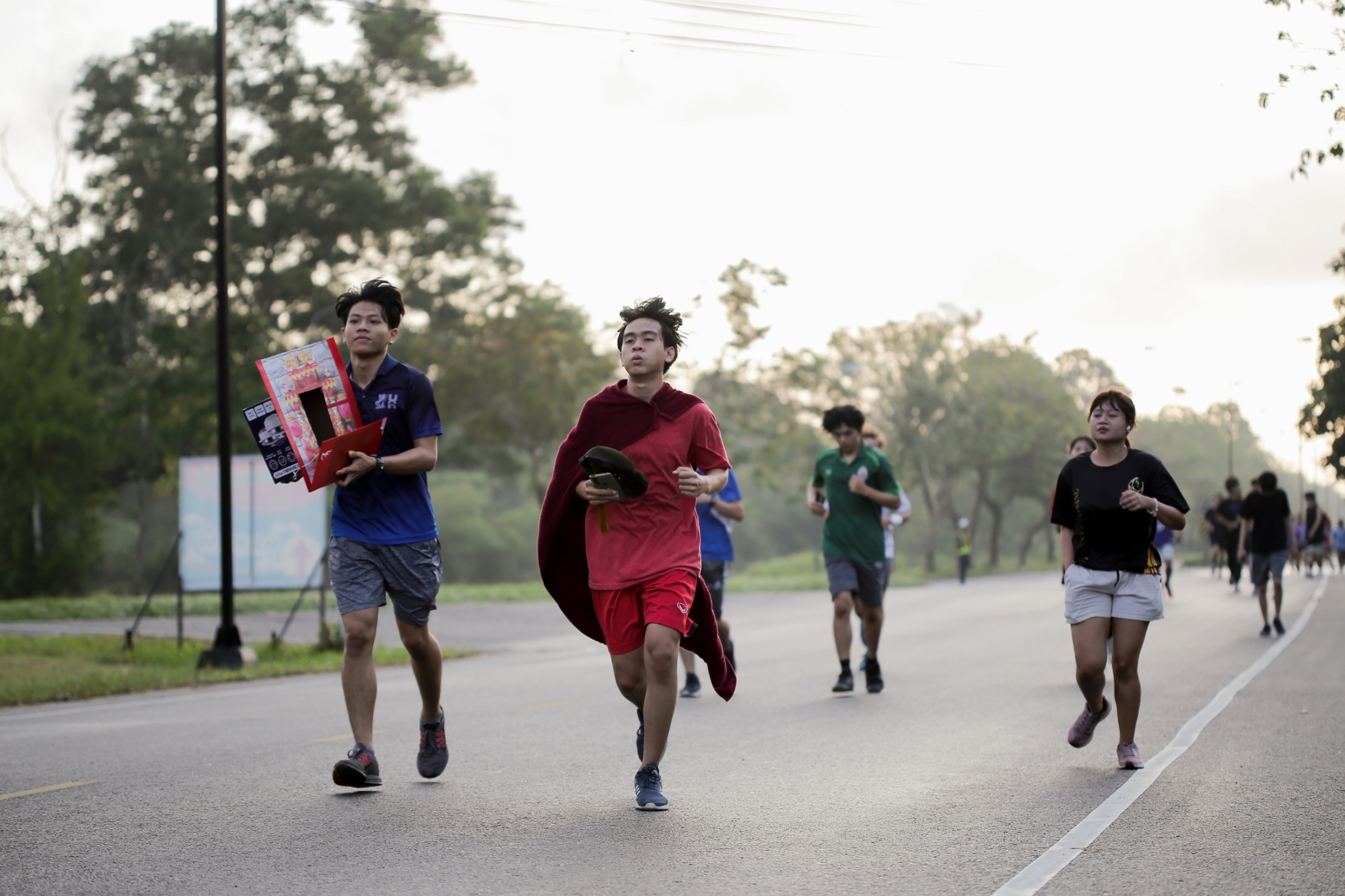 นักศึกษา มวล. กว่า 2,200 คนร่วมกิจกรรม WU Happy Fun Run ครั้งที่ 3