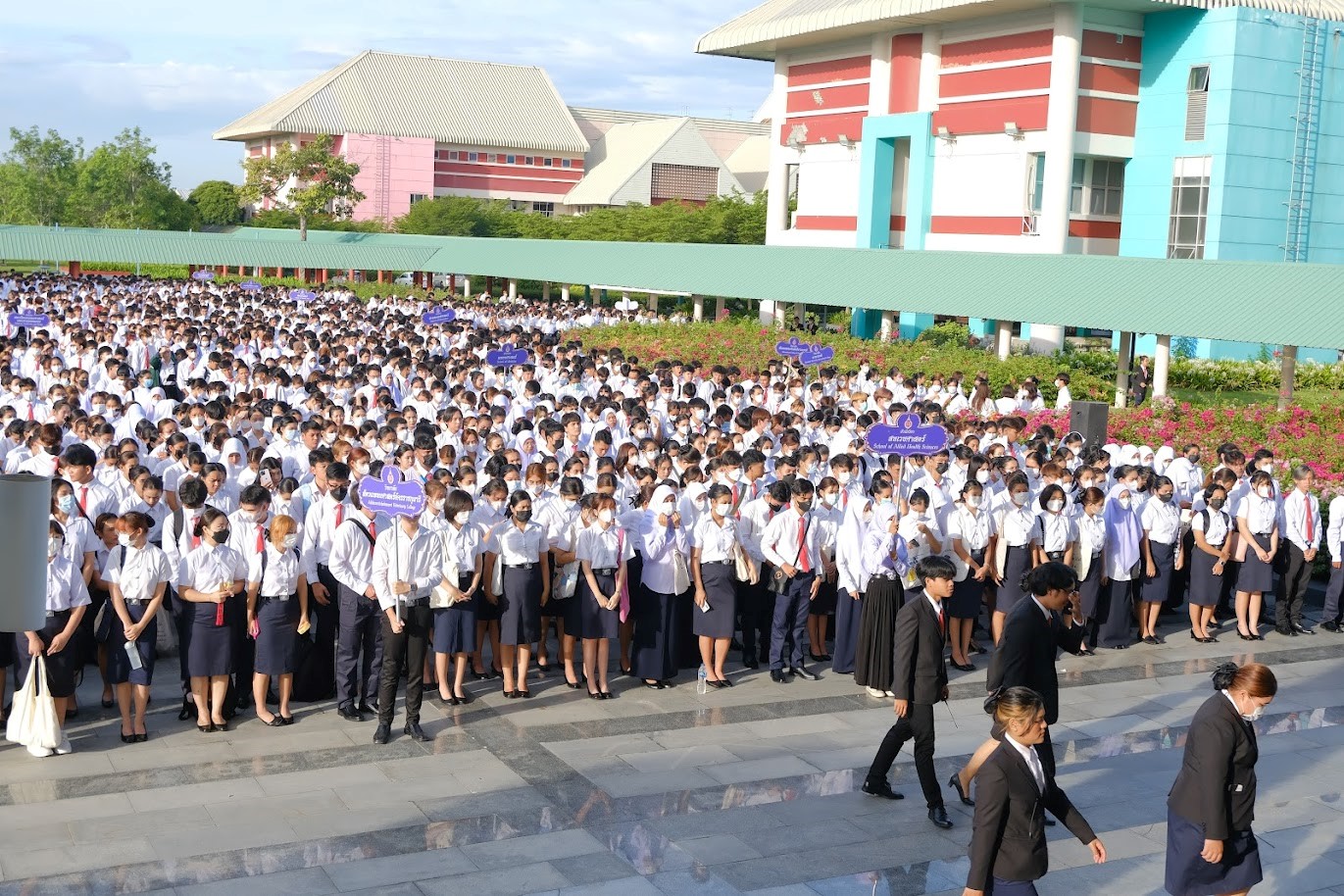 มวล.จัดปฐมนิเทศนักศึกษาใหม่ ประดู่ช่อที่ 26 ผู้บริหาร บุคลากร