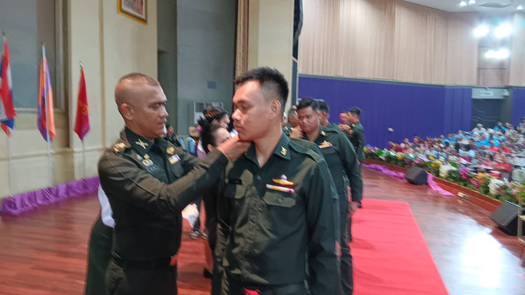 ชมรม นศท.จัดกิจกรรมประดับเครื่องหมายชั้นปี 4-5