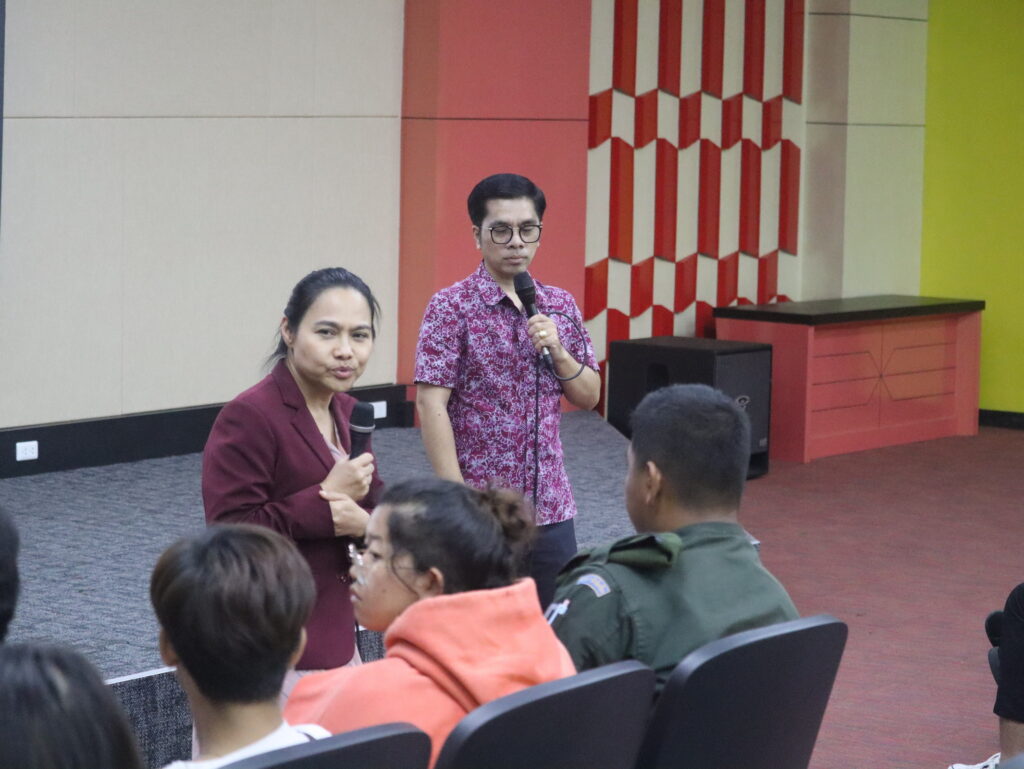 ผูับริหาร สพน. พบผู้นำนักศึกษา