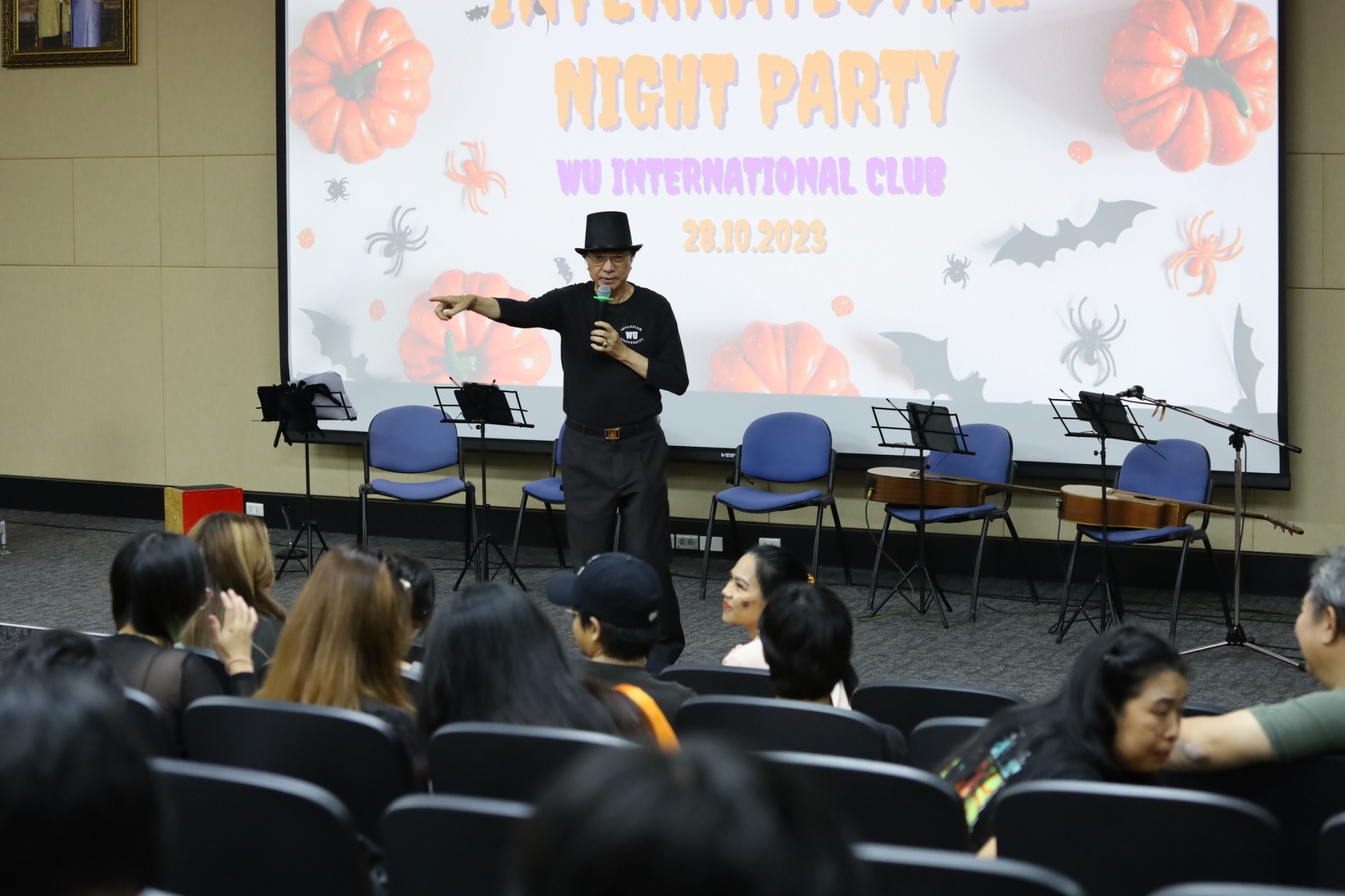 นักศึกษาชมรมนานาชาติจัดกิจกรรม International Night : "Helloween Theme"