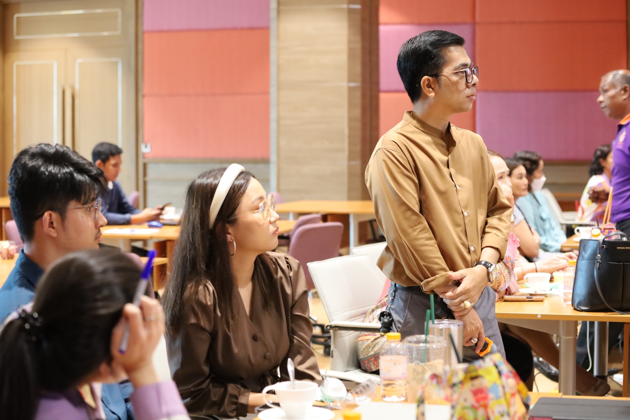 สพน. จัดประชุมเชิงปฏิบัติการวิพากษ์แนวทางพัฒนานักศึกษา ปีงบประมาณ 2567