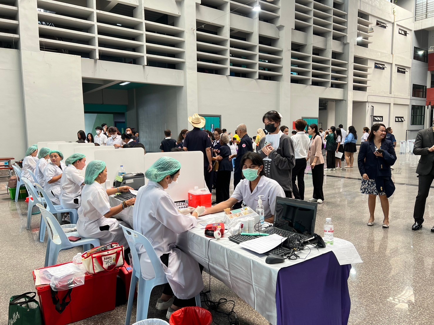 มหกรรมบริจาคโลหิตสร้างจิตอาสา เนื่องในโอกาสวันคล้ายวันสถาปนามหาวิทยาลัยวลัยลักษณ์ ครบปีที่ 32