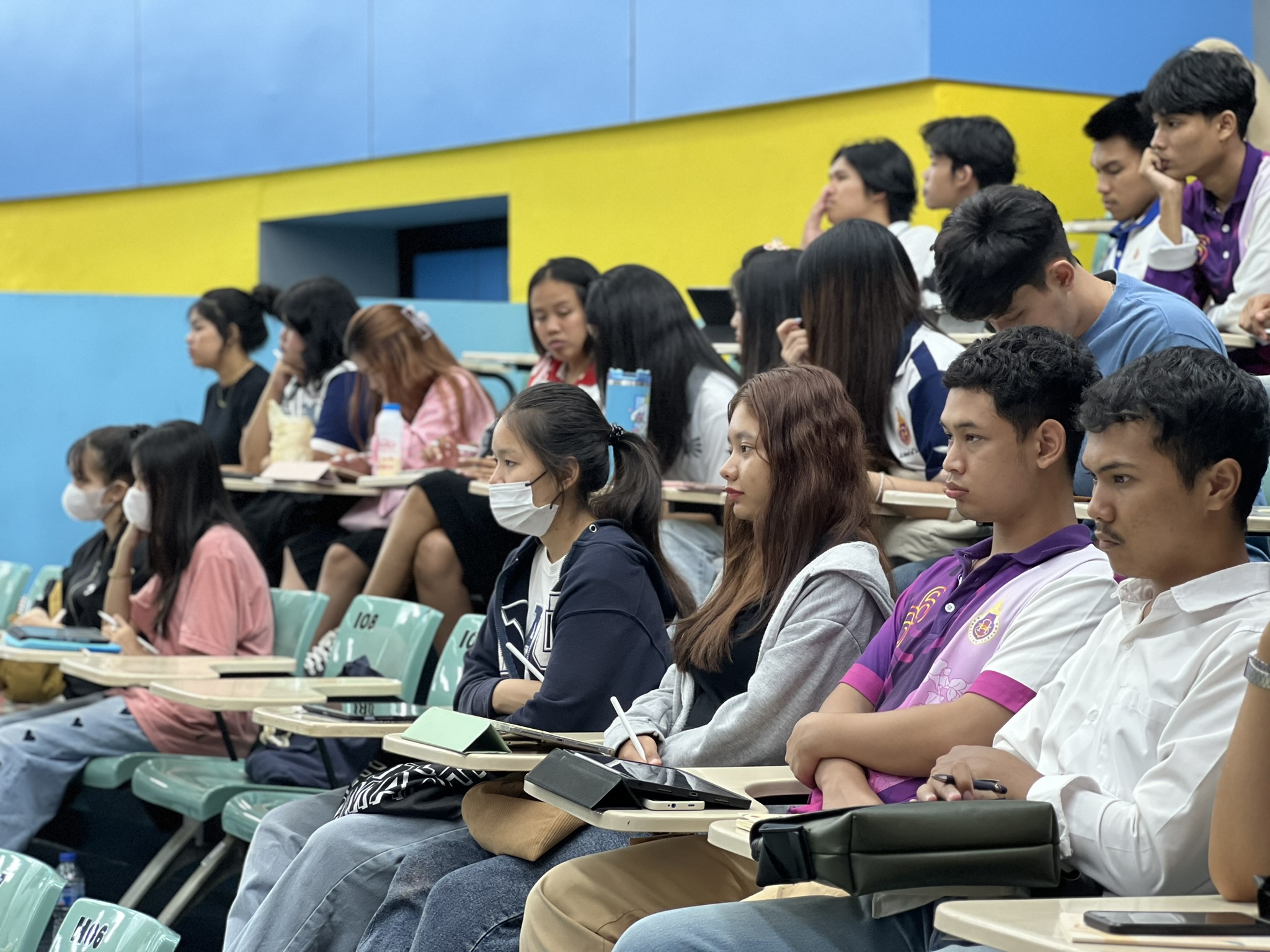 ศูนย์ติว (WU Tutor Center) ร่วมกับสโมสรนักศึกษาสำนักวิชานิติศาสตร์ มหาวิทยาลัยวลัยลักษณ์ จัดโครงการ "ดีทอกซ์สมอง สานฝันสอบปลายภาค" ประจำภาคการศึกษาที่ 3/2566 แก่นักศึกษาชั้นปีที่ 1-3 สำนักวิชานิติศาสตร์