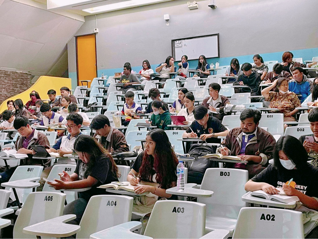 ศูนย์ติว (WU Tutor Center) ร่วมกับสโมสรนักศึกษาสำนักวิชานิติศาสตร์ มหาวิทยาลัยวลัยลักษณ์ จัดโครงการ "ดีทอกซ์สมอง สานฝันสอบปลายภาค" ประจำภาคการศึกษาที่ 3/2566 แก่นักศึกษาชั้นปีที่ 1-3 สำนักวิชานิติศาสตร์