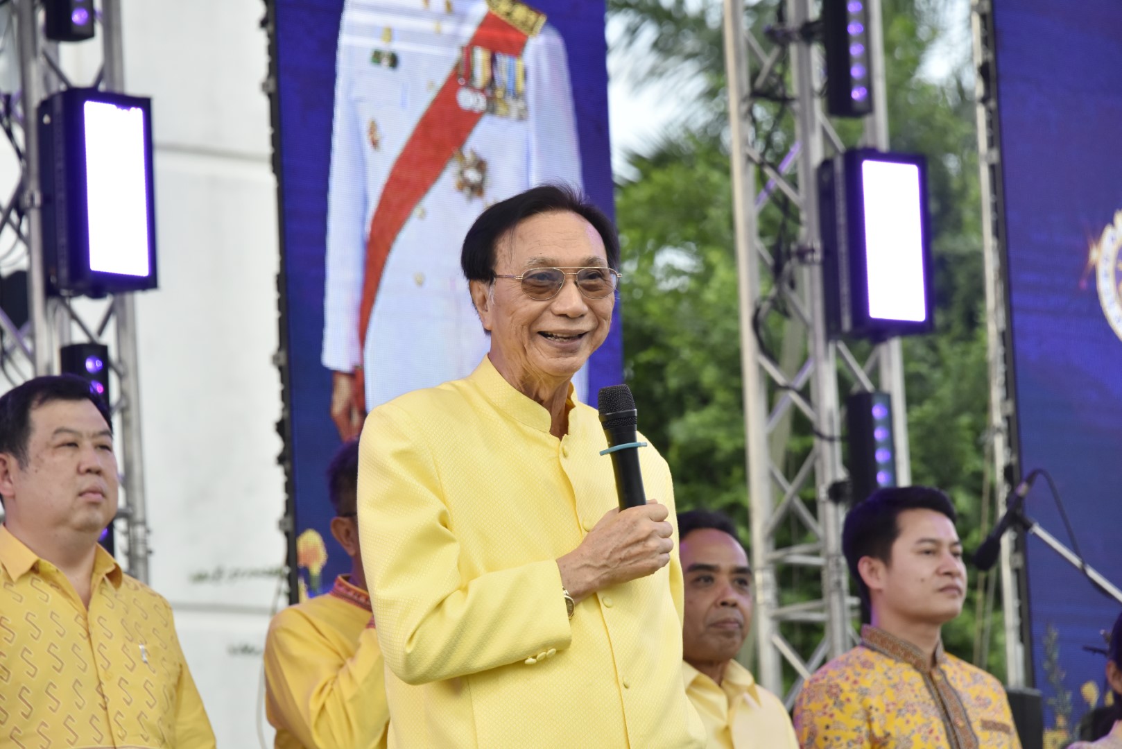 กิจกรรมสานฝัน-สู่ขวัญ มอบสร้อยข้อมือ WU’67 ต้อนรับน้องใหม่ประดู่ช่อที่ 27