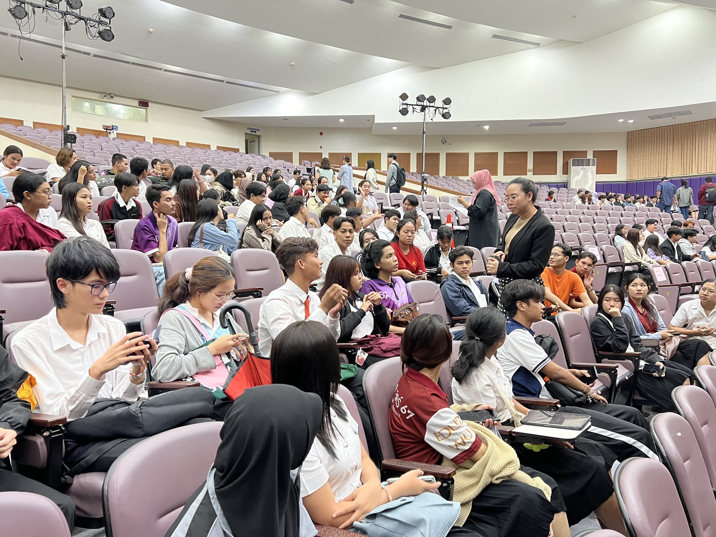 สพน.จัดการประชุมนักศึกษาทุนยกเว้นค่าธรรมเนียมการศึกษา ประจำปีการศึกษา 2567