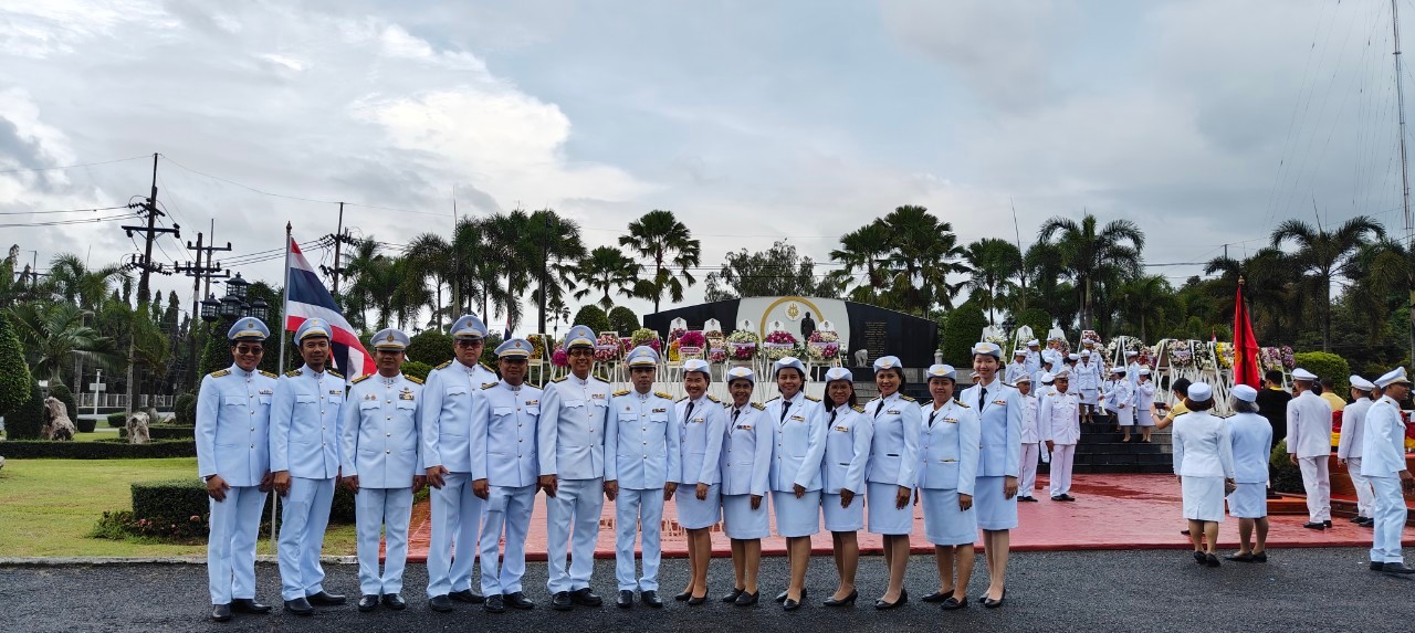 ผู้บริหารและบุคลากร สพน. ร่วมพิธีวางพวงมาลาเนื่องในวันมหาธีรราชเจ้า ประจำปี 2567