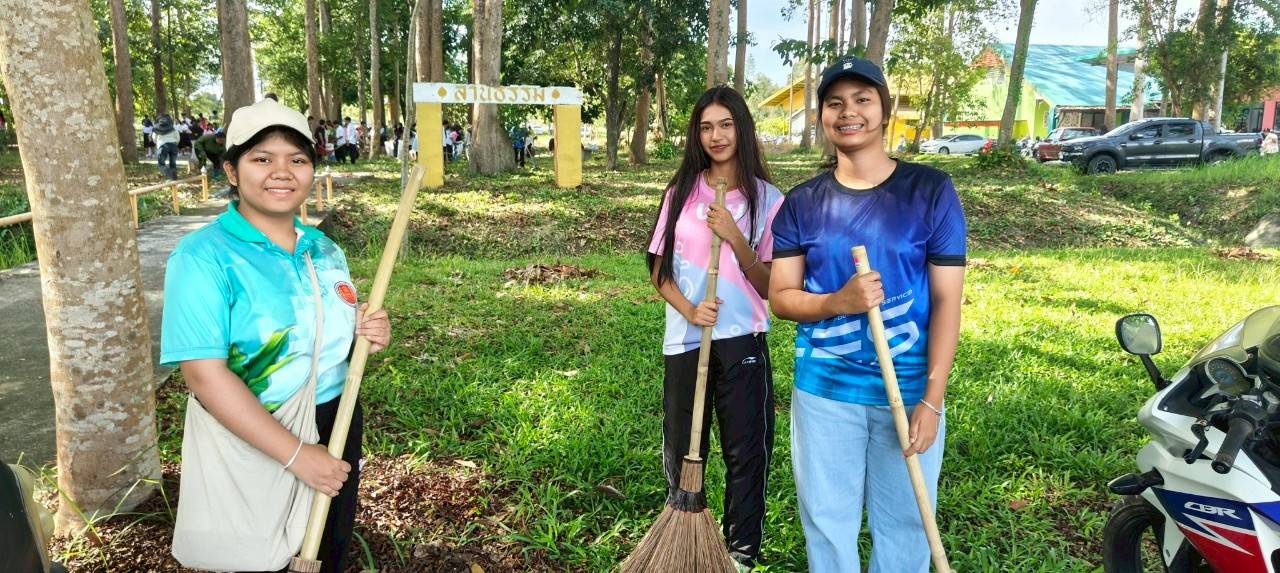 นักศึกษา มวล. พร้อมใจจัดกิจกรรมจิตอาสาบำเพ็ญสาธารณประโยชน์ เพื่อเฉลิมพระเกียรติ สมเด็จพระนางเจ้าฯ พระบรมราชินี