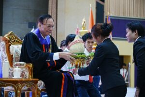 ม.วลัยลักษณ์ จัดพิธีไหว้ครู 2568 น้อมรำลึกถึงพระคุณครู พร้อมมอบรางวัลเชิดชูเกียรติ เพชรวลัยลักษณ์ นักศึกษาผู้มีผลงานกิจกรรมโดดเด่น