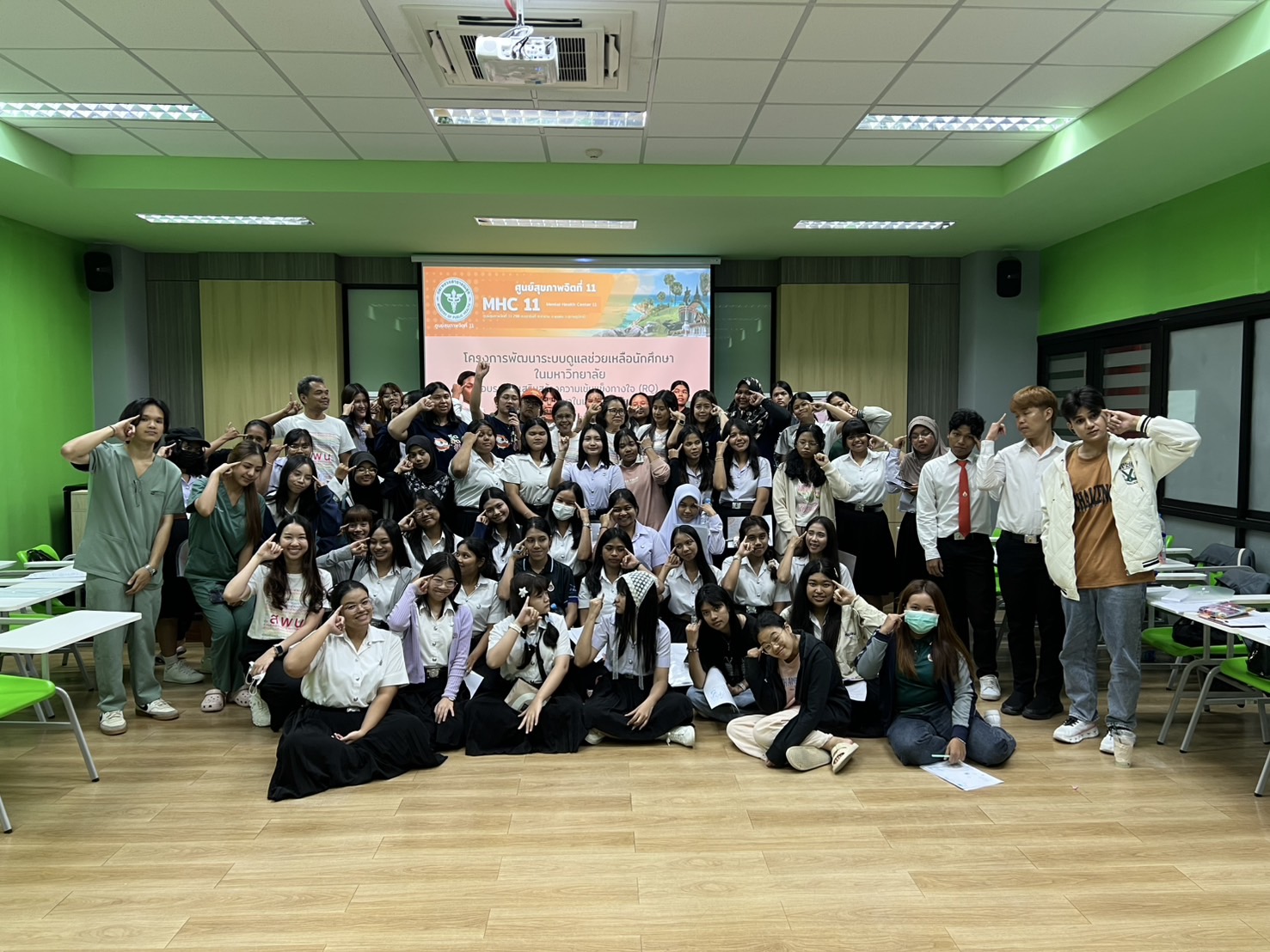 ส่วนส่งเสริมและพัฒนานักศึกษาโดยศูนย์ Smile & Smart Center ร่วมกับศูนย์สุขภาพจิตที่ 11 จัดอบรมเรื่อง การเสริมสร้างความเข็มแข็งทางใจ (RQ)